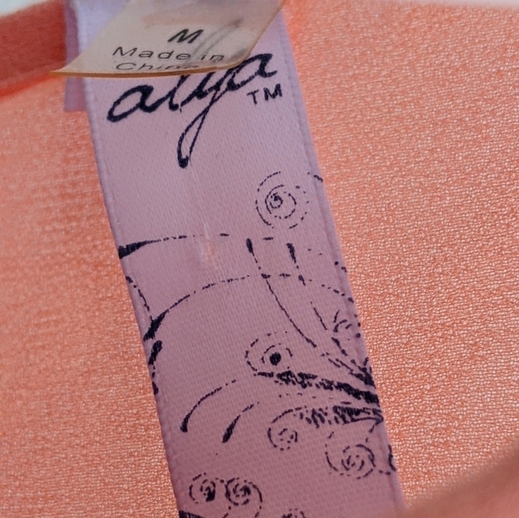 𝅺ALYA Coral Floral Lace Mock Neck High Low Sleeveless Blouse Medium - Picture 3 of 5